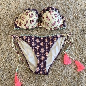 Victoria’s Secret bikini